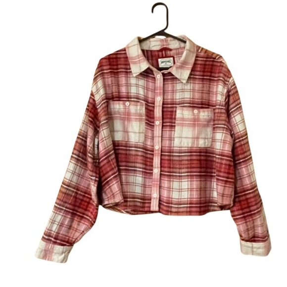 AMERICAN EAGLE Red and Pink Plaid Cropped Flannel Shirt - Size XL - Picture 2 of 7